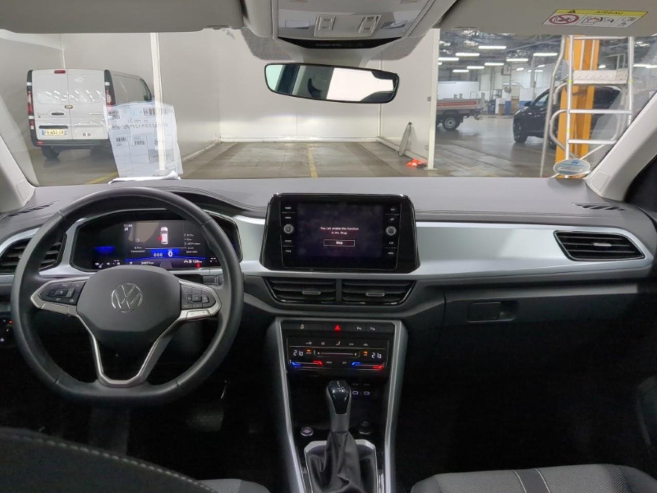 
								Volkswagen T-Roc Life 1.5 TSI 150CV BVA7 E6d full									