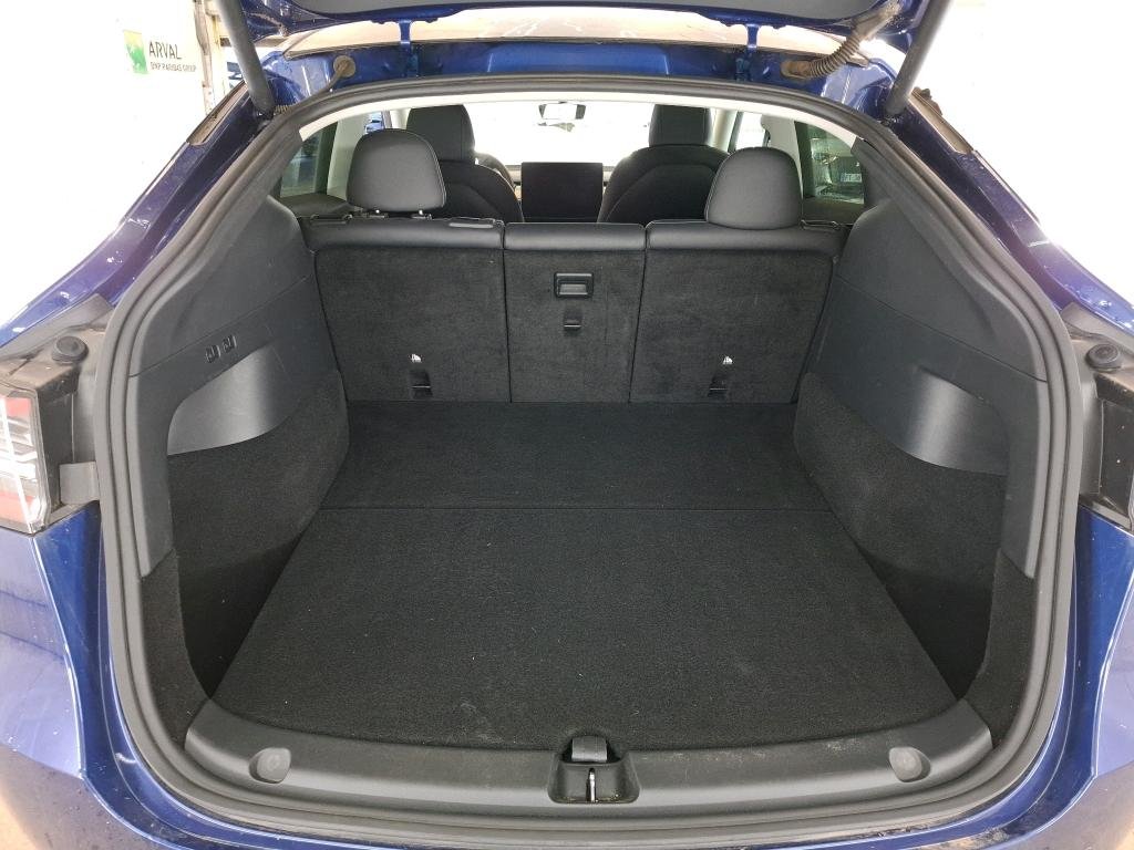 
								TESLA Model Y Long Range Dual Motor AWD full									