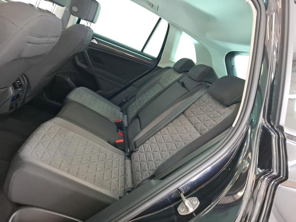 
								VOLKSWAGEN Tiguan 2.0 TDI 150 DSG7 Life Business full									