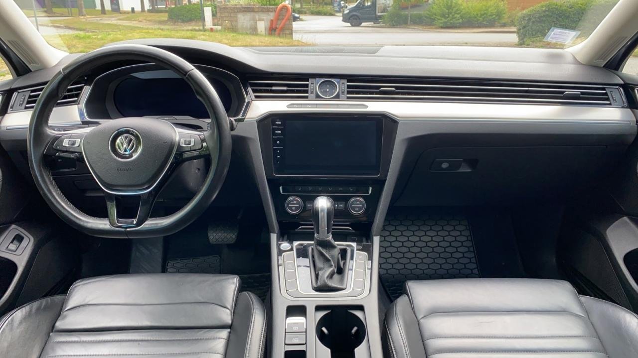 
								Volkswagen Passat BREAK 2.0 TDI 190 BLUEMOTION CARAT 4MOTION DSG BVA full									