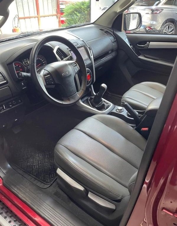 
								Isuzu D-max SPACE CAB 1.9 DDI 160ch SOLAR SUPERNOVA 4WD – 18900km full									