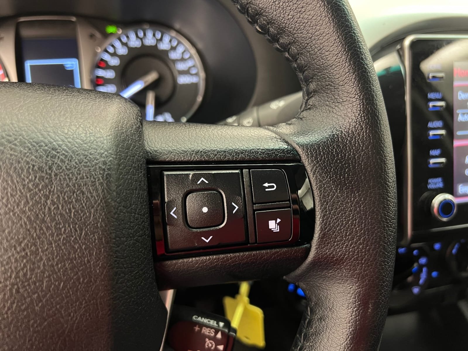 
								TOYOTA HILUX X-TRA CABINE RC23 CAB 4WD 2.4L 150 D-4D BVA LEGENDE full									