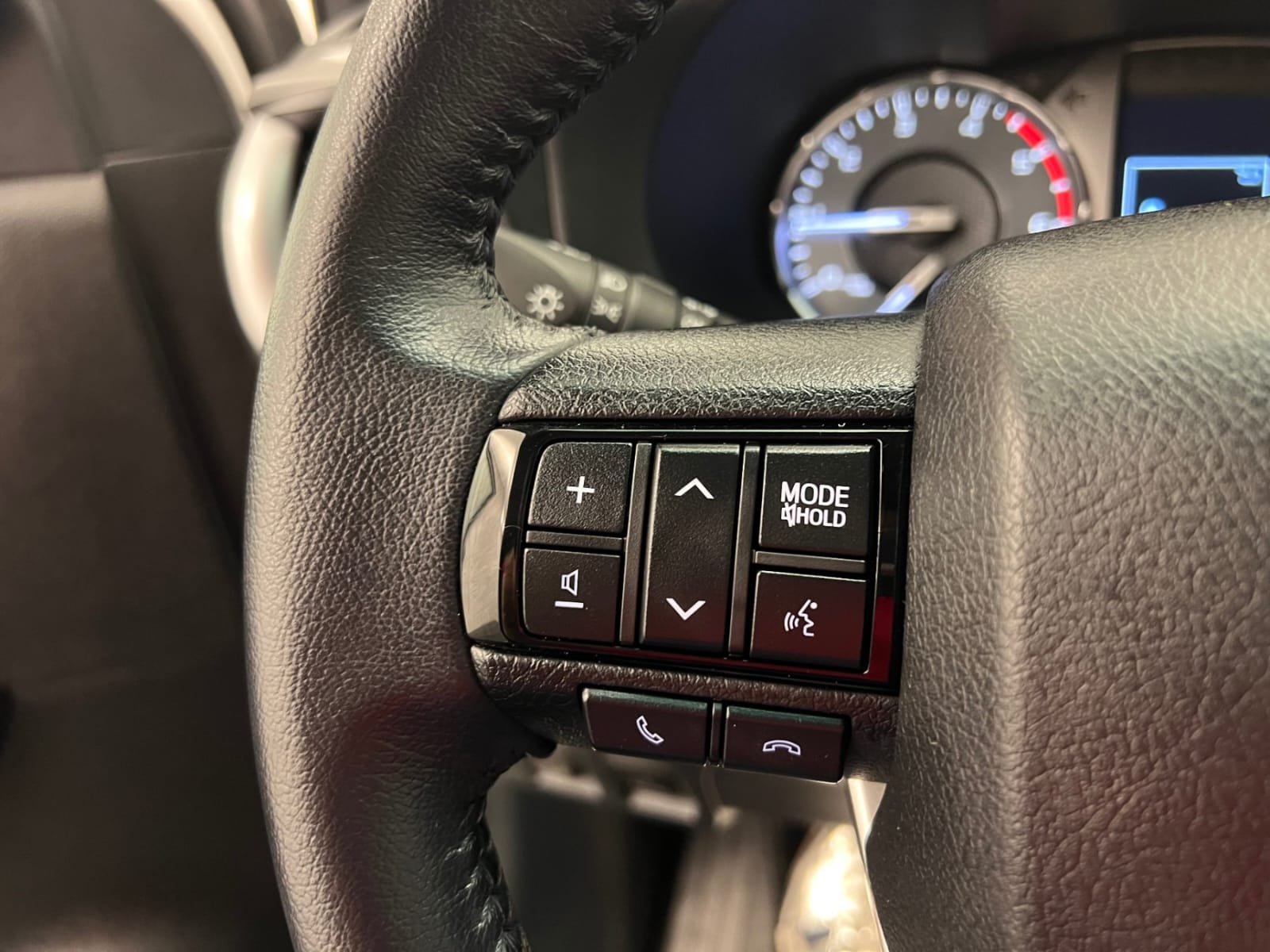 
								TOYOTA HILUX X-TRA CABINE RC23 CAB 4WD 2.4L 150 D-4D BVA LEGENDE full									