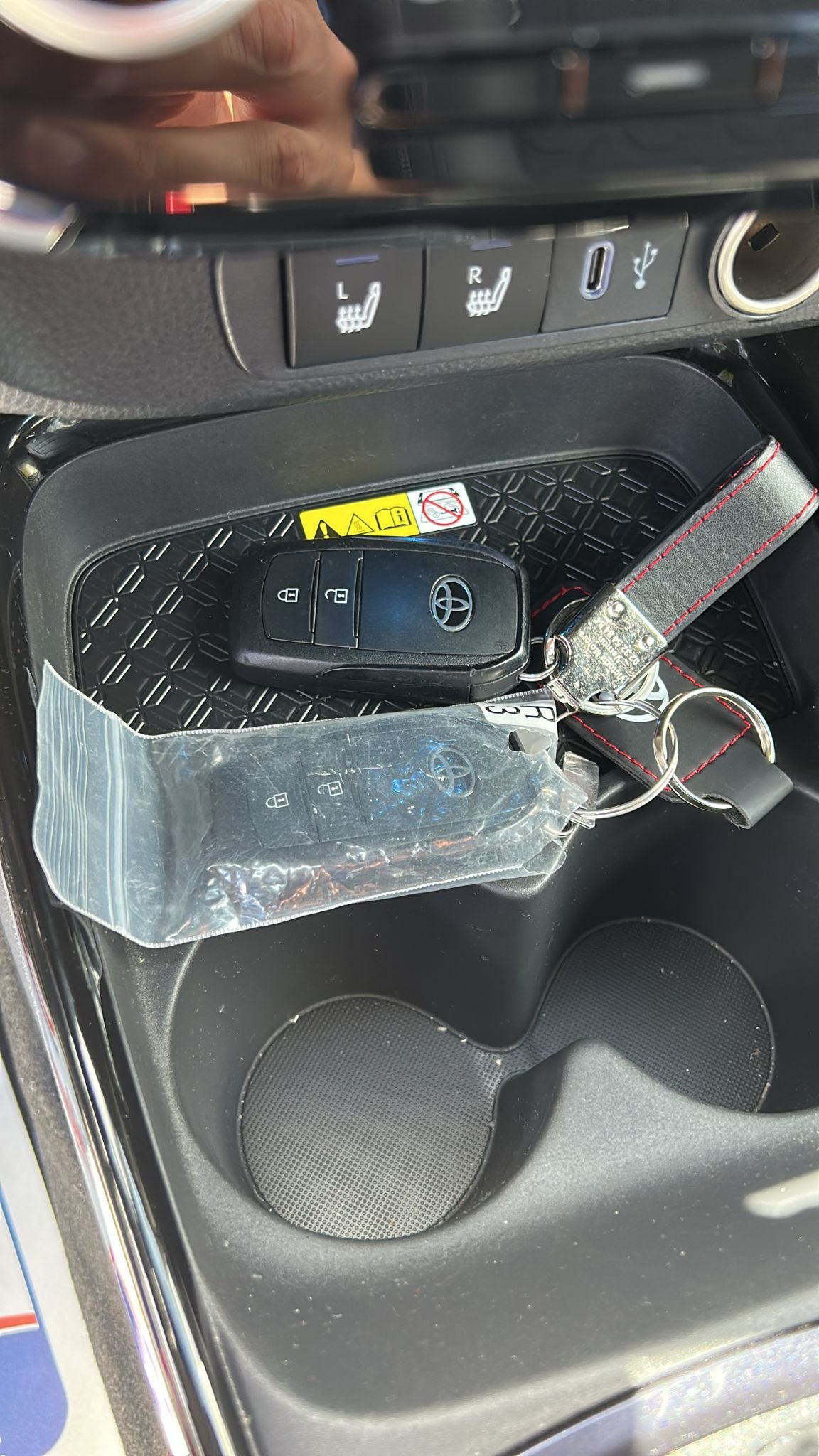 
								Toyota Aygo X 1.0 VVTI 70ch JBL Edition Collection BVA 1ère main / Garantie 07/2028 full									