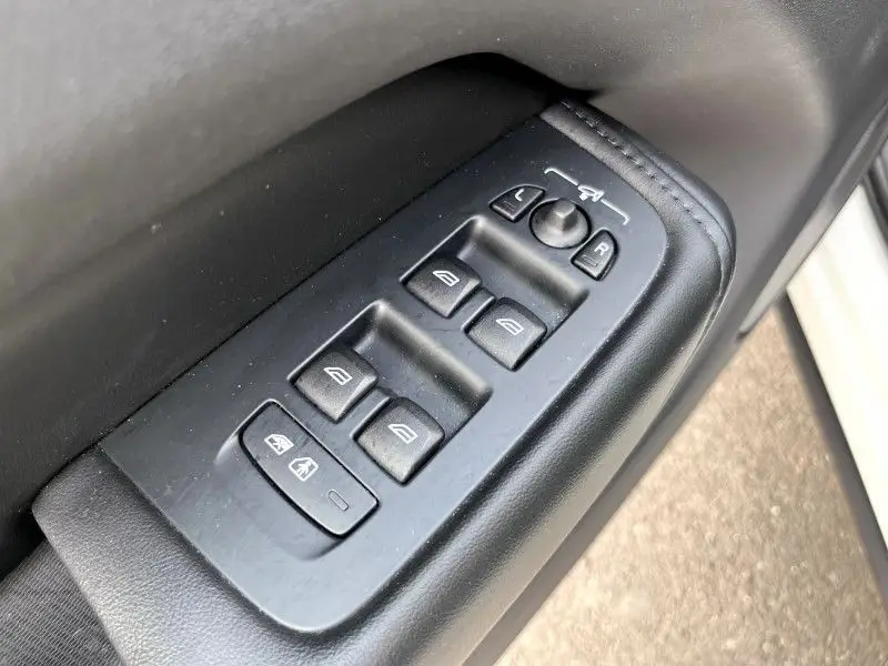 
								Volvo Xc60 B4 197CH START GEARTRONIC 2023 full									