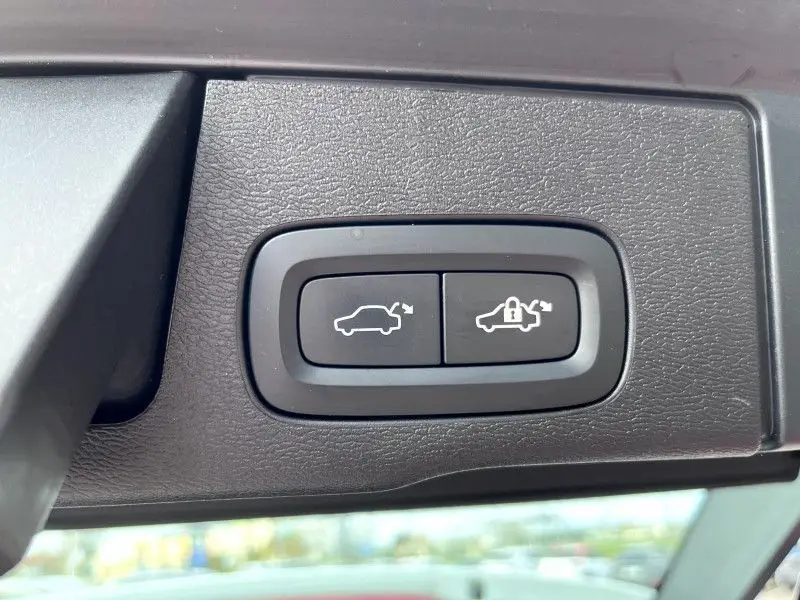 
								Volvo Xc60 B4 197CH START GEARTRONIC 2023 full									