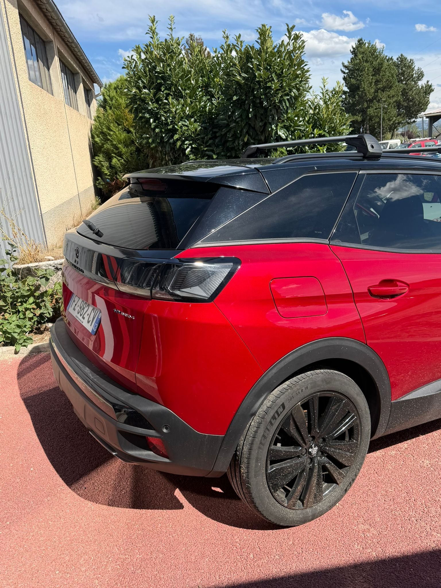 
								Peugeot 3008 GT PACK HYBRID4 300CV 4X4 BVA 2021 full									