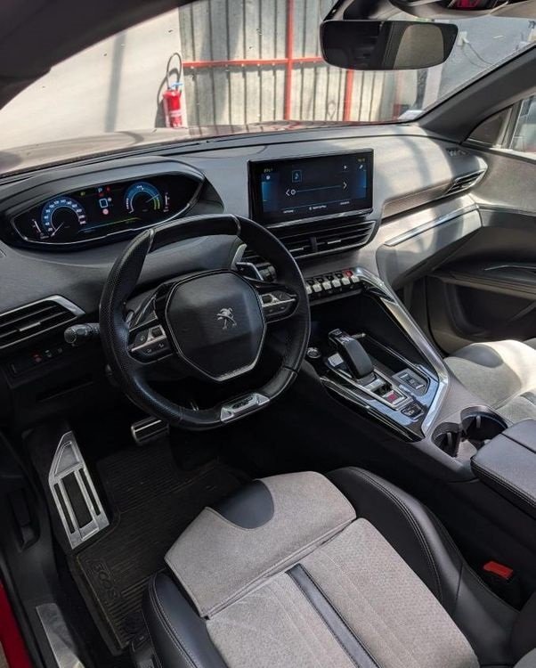 
								Peugeot 3008 GT PACK HYBRID4 300CV 4X4 BVA 2021 full									