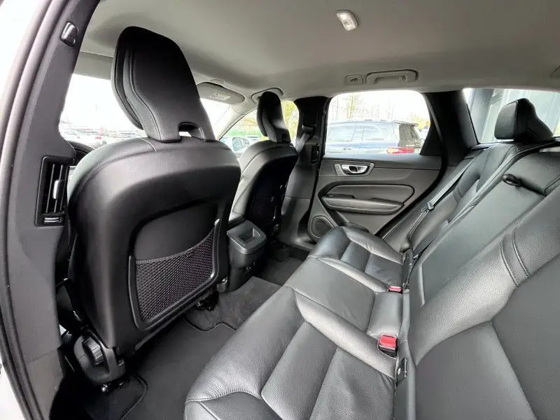 
								Volvo Xc60 B4 197CH START GEARTRONIC 2023 full									