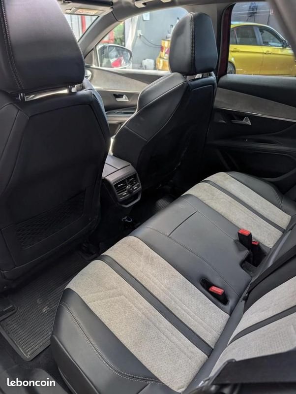
								Peugeot 3008 GT PACK HYBRID4 300CV 4X4 BVA 2021 full									
