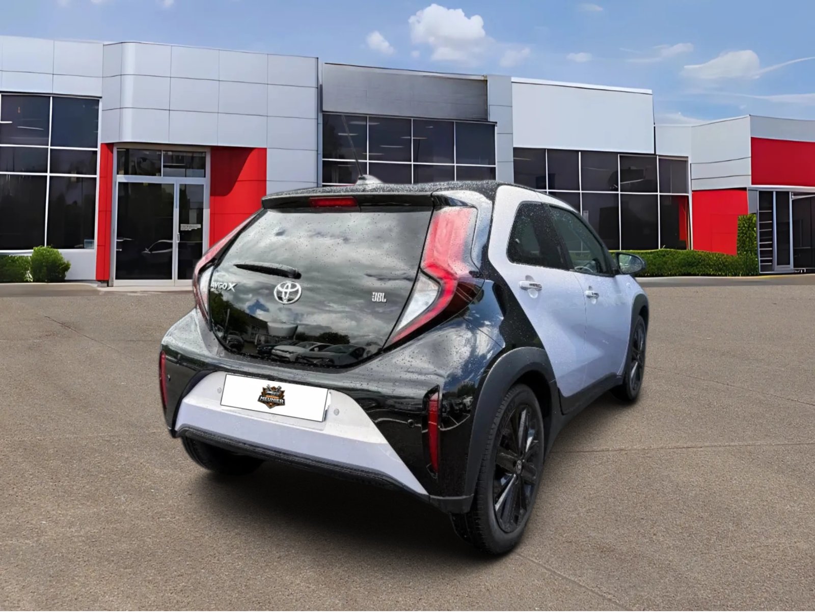 
								Toyota Aygo X 1.0 VVTI 70ch JBL Edition Collection BVA 1ère main / Garantie 07/2028 full									