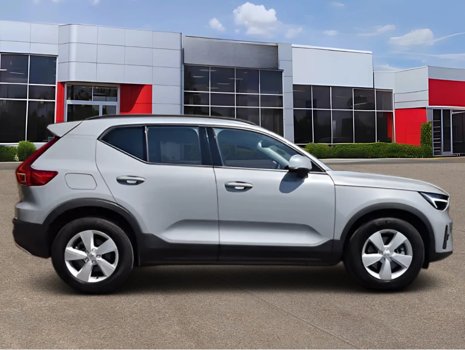 
								VOLVO XC40 B3 163 ESSENTIAL DCT7 full									