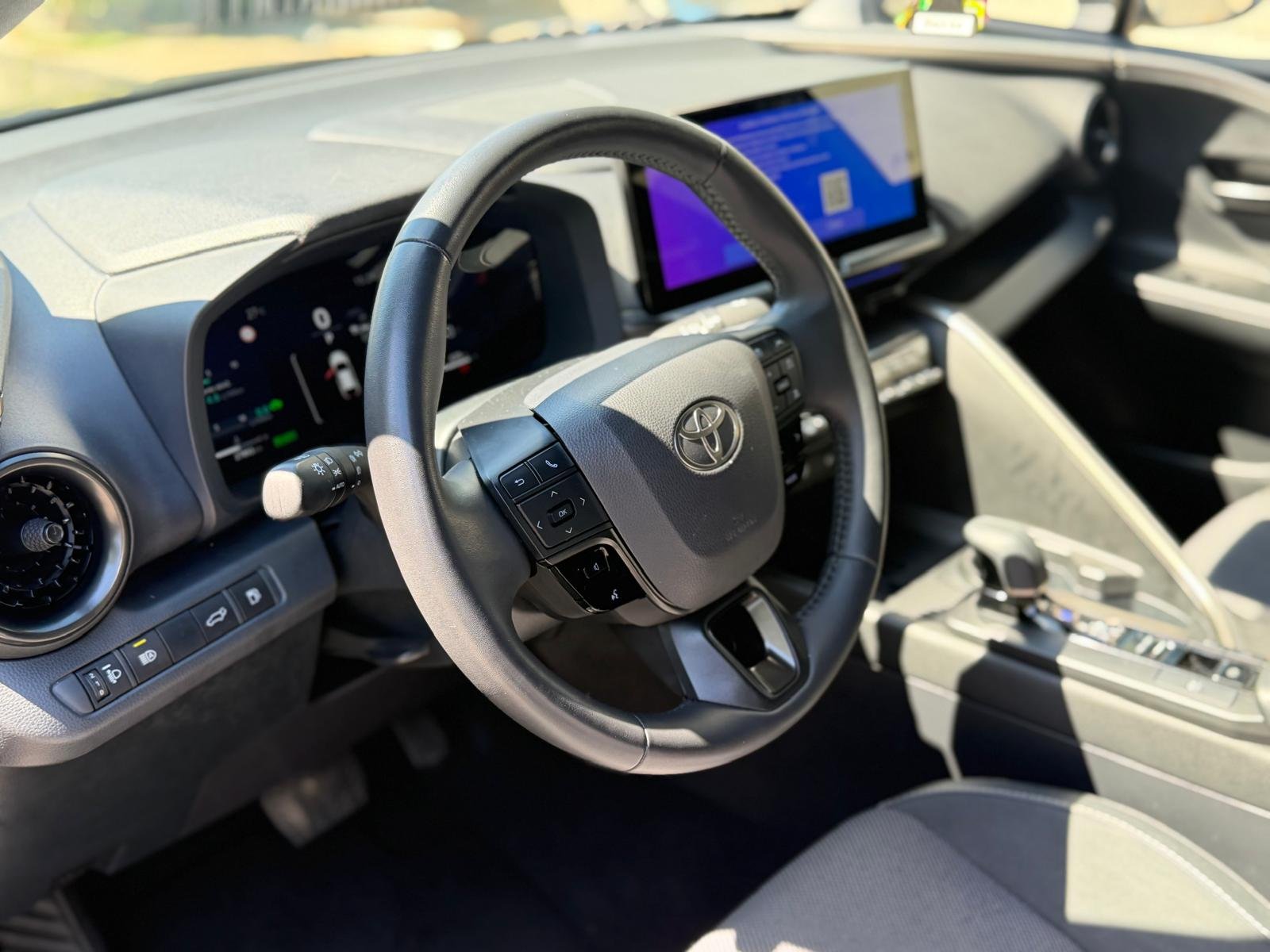 
								Toyota C-hr II 1.8 VVT-i 16V 140 Hybrid CVT 99 cv Boîte auto full									