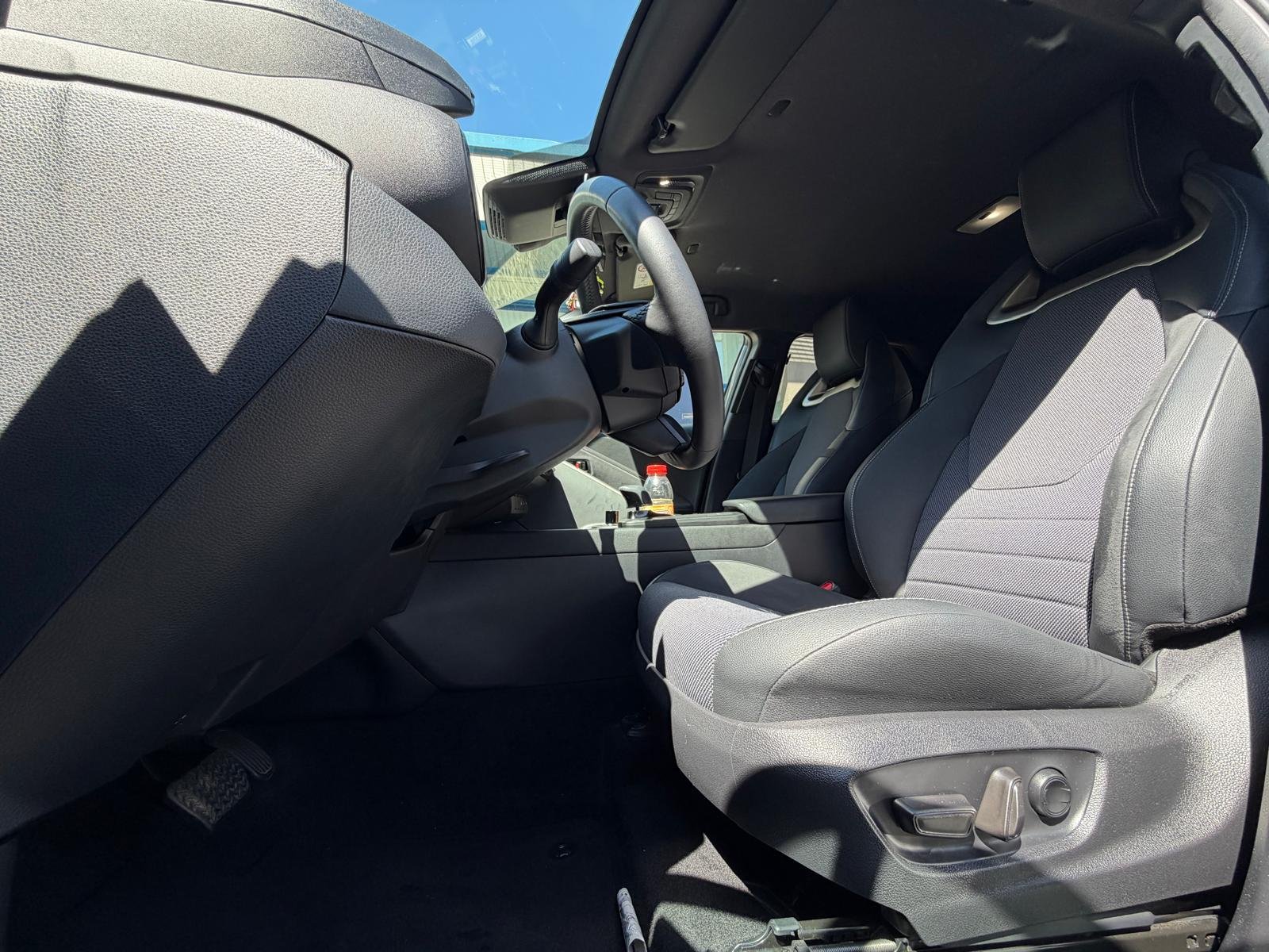 
								Toyota C-hr II 1.8 VVT-i 16V 140 Hybrid CVT 99 cv Boîte auto full									